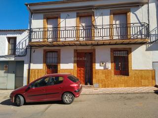 Casa a Calle tercia 36. Se vende casa en buen estado