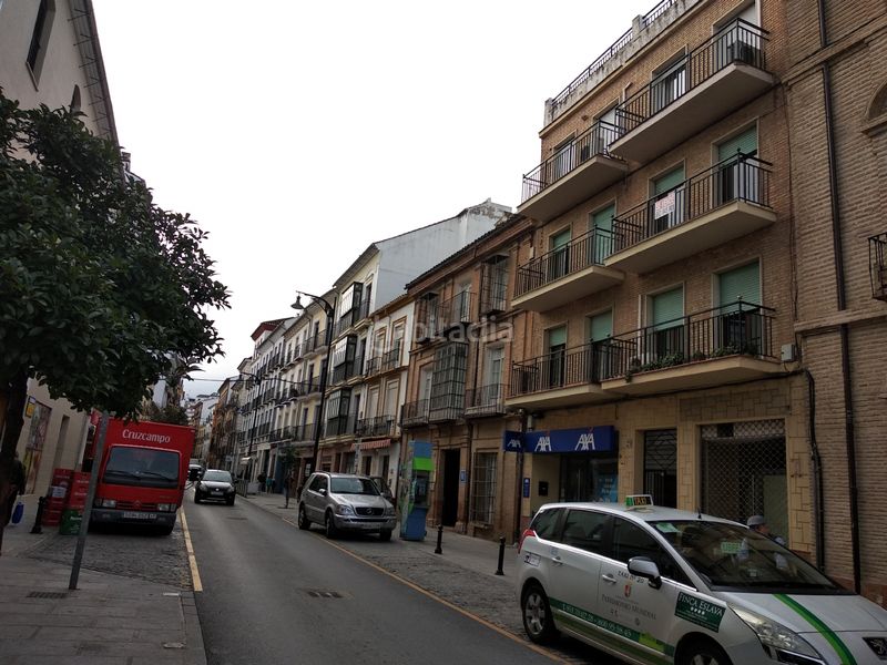 Piso en Calle calzada,. Se vende piso en el centro de antequera (Antequera, Málaga)