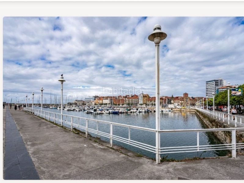Foto a753c01e-6b5b-4a01-b3e4-0cecbfbfe5e7. Miete etagenwohnung in calle linares rivas 16 in Centro Gijón