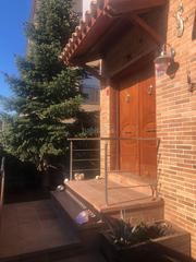 Casa a Carretera d'osor 72. Casa amb pati i piscina