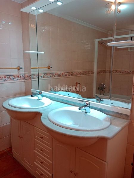 Foto a46ecdcc-80ed-4288-a4ce-505084976894. Casa adossada a avenida de malta 15a a Sierra Helada Benidorm