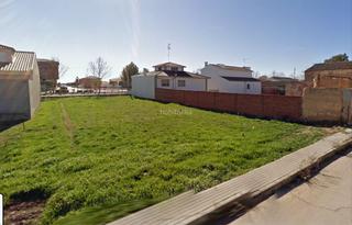 Terrain résidentiel à Avenida del rey juan carlos i 115. Solar - la puebla de almoradiel (toledo)
