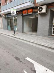 Business premise in Carrer lluís pascual roca 41. Local comercial