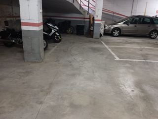 Lloguer Aparcament cotxe a Carrer sant cristòfol 13. Parquing alquiler centro piera