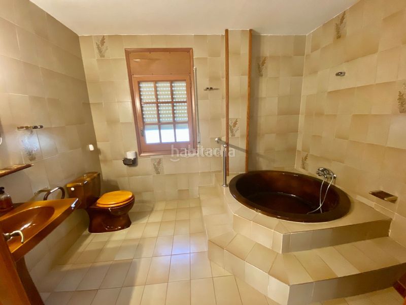 Foto 69879715-09f9-4726-b83d-5e7f42cb156f. Masía en carrer roma maura 4 chalet muy bien conservado en terreno de 4000m2 en Lloret de Mar