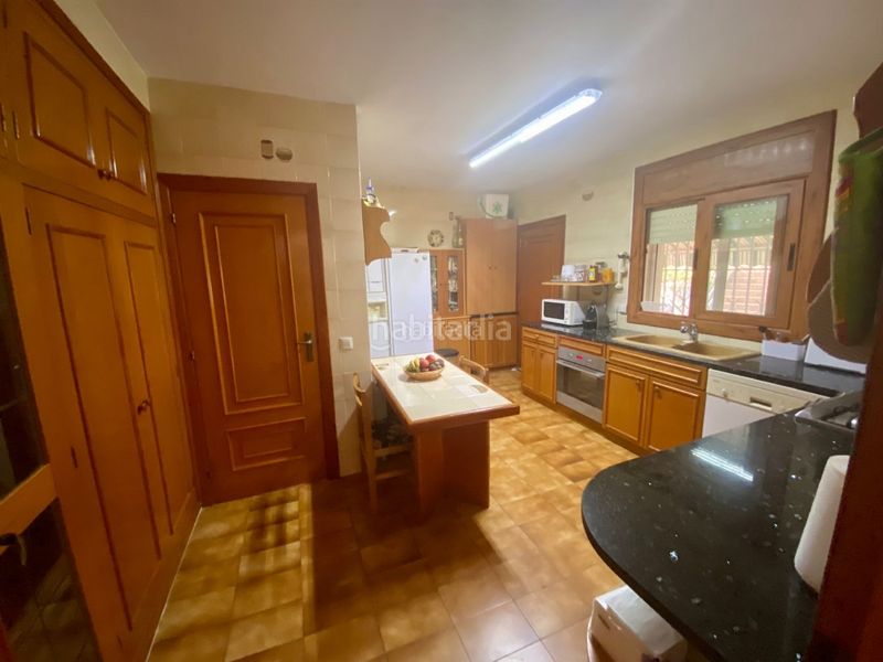 Foto 9fa152c8-a8d4-4895-aeb6-b839d374721e. Masía en carrer roma maura 4 chalet muy bien conservado en terreno de 4000m2 en Lloret de Mar