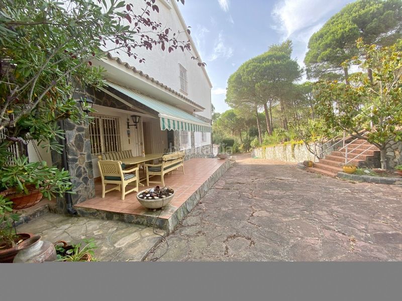 Foto d76cb3cb-4e99-477d-ba3b-e236c9c8e6f9. Masía en carrer roma maura 4 chalet muy bien conservado en terreno de 4000m2 en Lloret de Mar