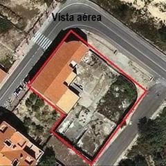 Casa a Carrer de joan fuster 28. Casas con garajes , altillo