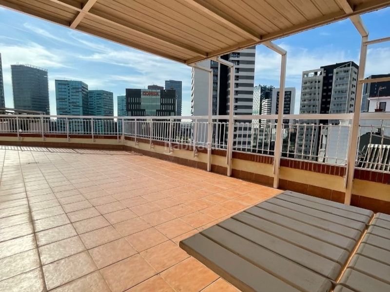 Foto 5eaad1a2-98a9-4e3d-b057-cf4a36cf4151. Penthouse in carrer de la igualtat 52 in Santa Eulàlia Hospitalet de Llobregat (L´)