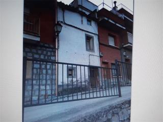 Casa en Calle irlanda 15. Hoyo de pinares (avila)