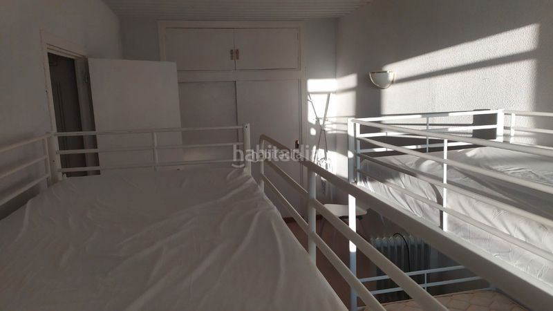 Foto b1aa051e-a095-4c8b-878d-a25608246136. Apartamento en calle de la fuente del tesoro 78 Zona media / calle virgen de las nieves en Sierra Nevada