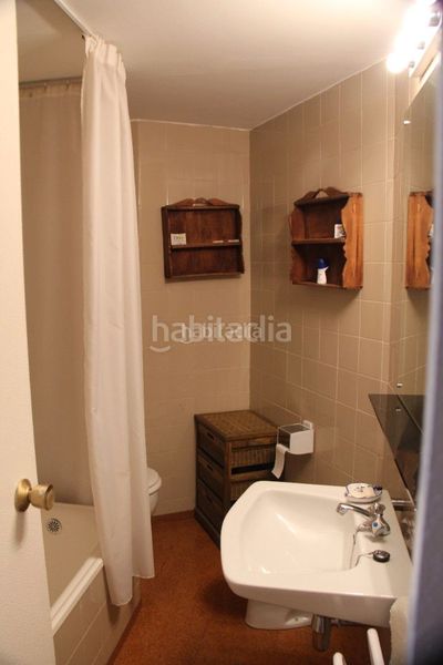 Foto bdd30381-628a-4afb-bb90-b50b50b03956. Apartamento en calle de la fuente del tesoro 78 Zona media / calle virgen de las nieves en Sierra Nevada
