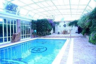 Xalet a Lloc barri de la piscina 6. Chalet con licencia de alojamiento turistico