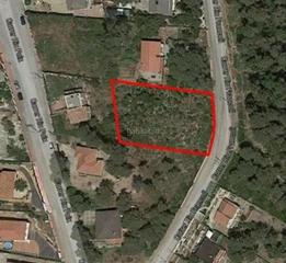 Terrain résidentiel à Carrer riu francolí 34. Terreno particular en el lledoner