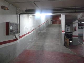 Lloguer Aparcament cotxe a Carrer de l'equador 49. Alquilo parking