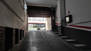 Car parking in Carrer d'alí bei 32. Plaça cotxe petit