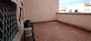 Alquiler Ático en Paseigs de la peira 7 9,. Atico terraza reformado