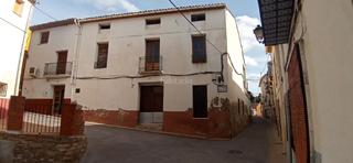 Casa a Carrer sant blai 2. Casa de pueblo con muchas posibilidades