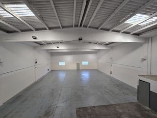 Lloguer Nau industrial a Avinguda de sentmenat 1a. Nave industrial de 460 m² en polinyà – excelente ubicación, visi