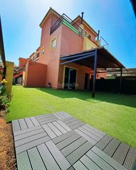 Location Triplex à Avenida de las cumbres 31. Adosado de esquina, islantilla golf