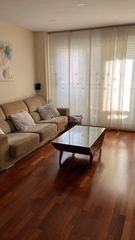 Etagenwohnung in Carrer del ripoll 4. Piso cerca de todos los servicios