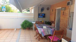 Casa aparellada a Calle 10 357. Pareado con 4 habitaciones y piscina