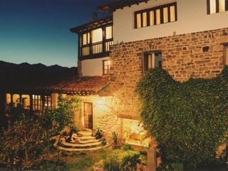 Maison à Acceso a tollo 13. Casa de labranza + hotel en picos de europa