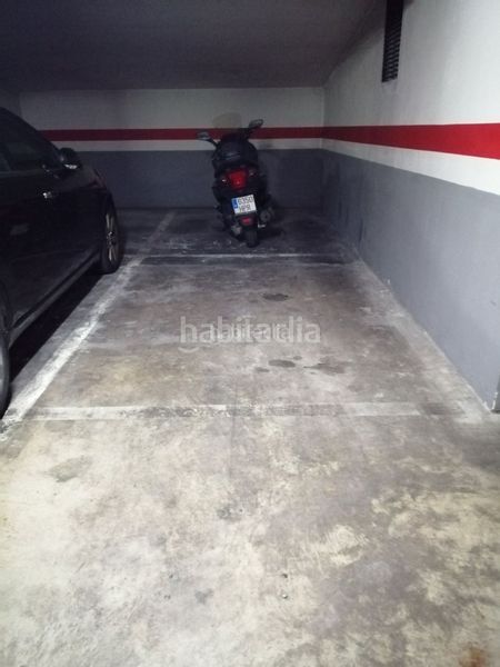 Foto 6935f2a4-7dd8-4419-9ee4-aea605de812e. Parking coche en calle doctor ordóñez de la barrera 2 plaza de garaje en 2 planta. edificio ramade. en Sevilla