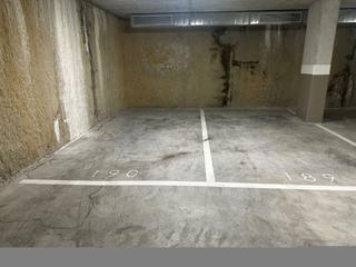 Miete Autoparkplatz in Avinguda del carrilet 311. Finca nueva