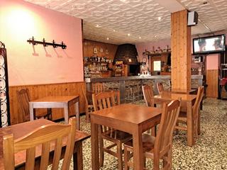Ground floor in Carrer de la santa cinta 20. Restaurante con vivienda