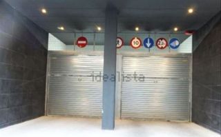 Alquiler Parking coche en Carrer flos i calcat, 12. Parking coche nou centre (masnou el)