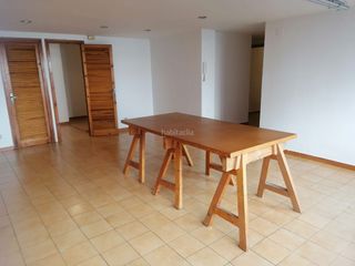 Lloguer Local Comercial a Carrer de sant antoni 4. Entresol cèntric