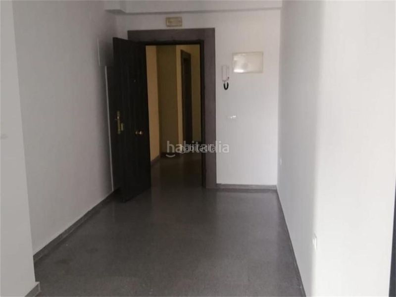 Foto 0e268984-5f67-4d60-b045-872a8055d8bf. Büro in avenida de la industria 10 in Gelves