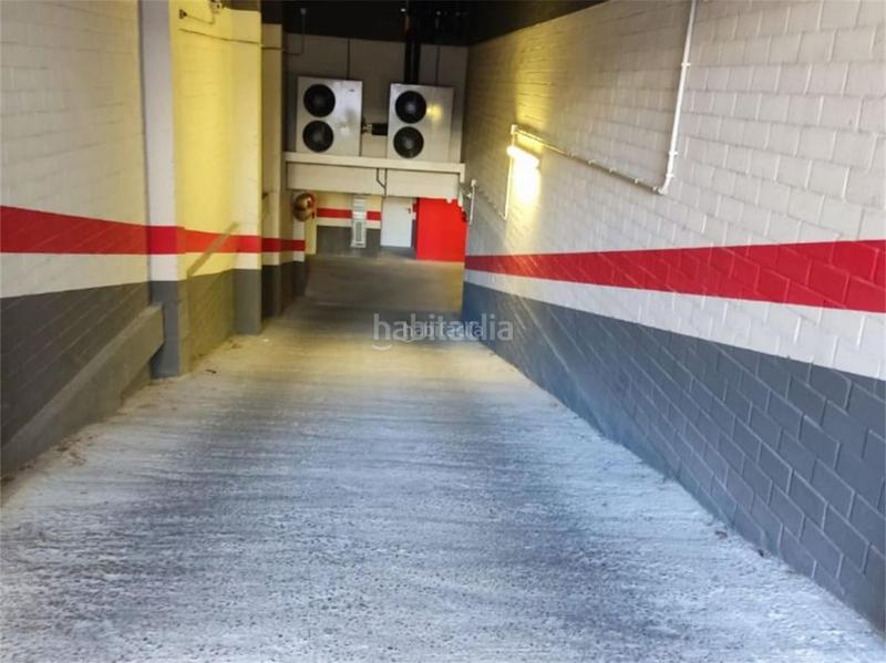 Foto cb42c198-6b2e-48c5-b96c-32f8702ed022. Aparcament cotxe a camino cabaldós 88d a La Granja Zaragoza