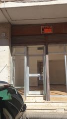 Alquiler Local Comercial en Antonio gaudí, 2. Local 20m frente a colegio y servicios