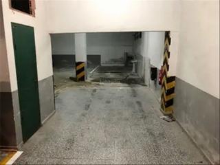 Miete Motorradparkplatz in Calle infiesto 8. Alquiler plaza de moto