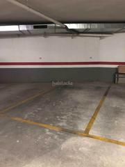 Lloguer Aparcament cotxe a Carrer de joanot martorell 53. Alquiler de garaje en calle de joanot martorell