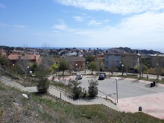 Terreno residencial en Antoni gaudí, 53. Parcela en venta en les costes, tiana