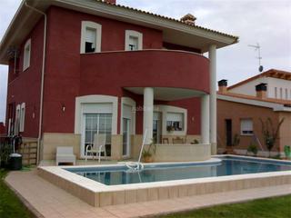 Casa a Calle ave fénix 5. Almendralejo / calle ave fénix