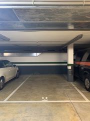 Alquiler Parking coche en Calle teixidores, 19. Plaza de parking muy amplia y cómoda.