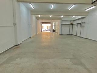 Local Comercial a Carrer pirineus 24. Local comercial en el centro - directo propietario