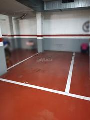 Car parking in Carrer de frederica montseny 38. Plaza de parking en venta en parking o alquiler