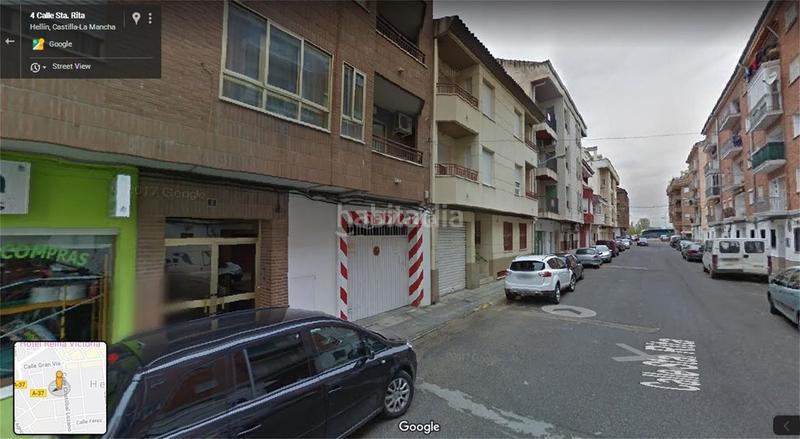 Foto f81f010b-79c3-4bd2-ad1d-3885a37b6d31. Aparcament cotxe a calle santa rita 2d a Hellín
