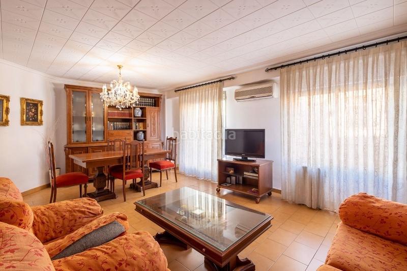 Foto 75601856-e59f-45e7-bb2d-cf0040342091. Rent flat in calle zamora 4 in El Castell Burjassot