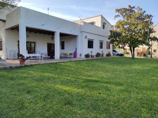 Xalet a Carrer de la penya roja 42. Chalet unifamiliar en entorno de montaña