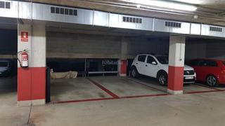 Lloguer Aparcament cotxe a Avinguda de la clota 8. Plaza parking a 1 minuto de la estación de fgc