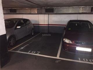 Aparcament cotxe a Carrer d'olesa 45. La sagrera / carrer d