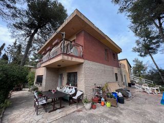 Casa en Carrer rovellons (can olivella), 12. 2 casas con uns sols cedula