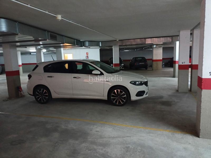 Foto 77a781d4-c8d3-4ac9-b735-a9a05b96fc6c. Aparcament cotxe a carrer de sant jordi 10 a Tremp