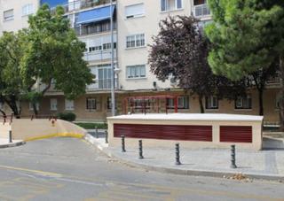 Parking coche en Calle de los cantos 10. Calle de los cantos
